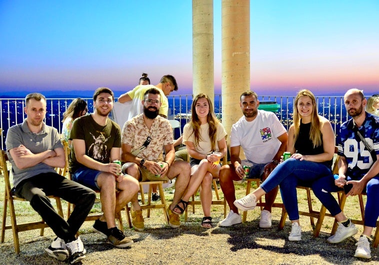 Huétor Vega invita a vivir la experiencia del eclipse desde las alturas de su ferial