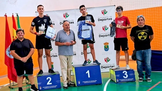 Más de un centenar de palistas de toda Andalucía elevan el nivel del Torneo San Roque