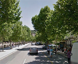 La parada de autobús de Liñán en Granada pasa al Paseo de los Basilios