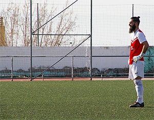Un Huétor Vega helado cae ante el colista de Primera Andaluza