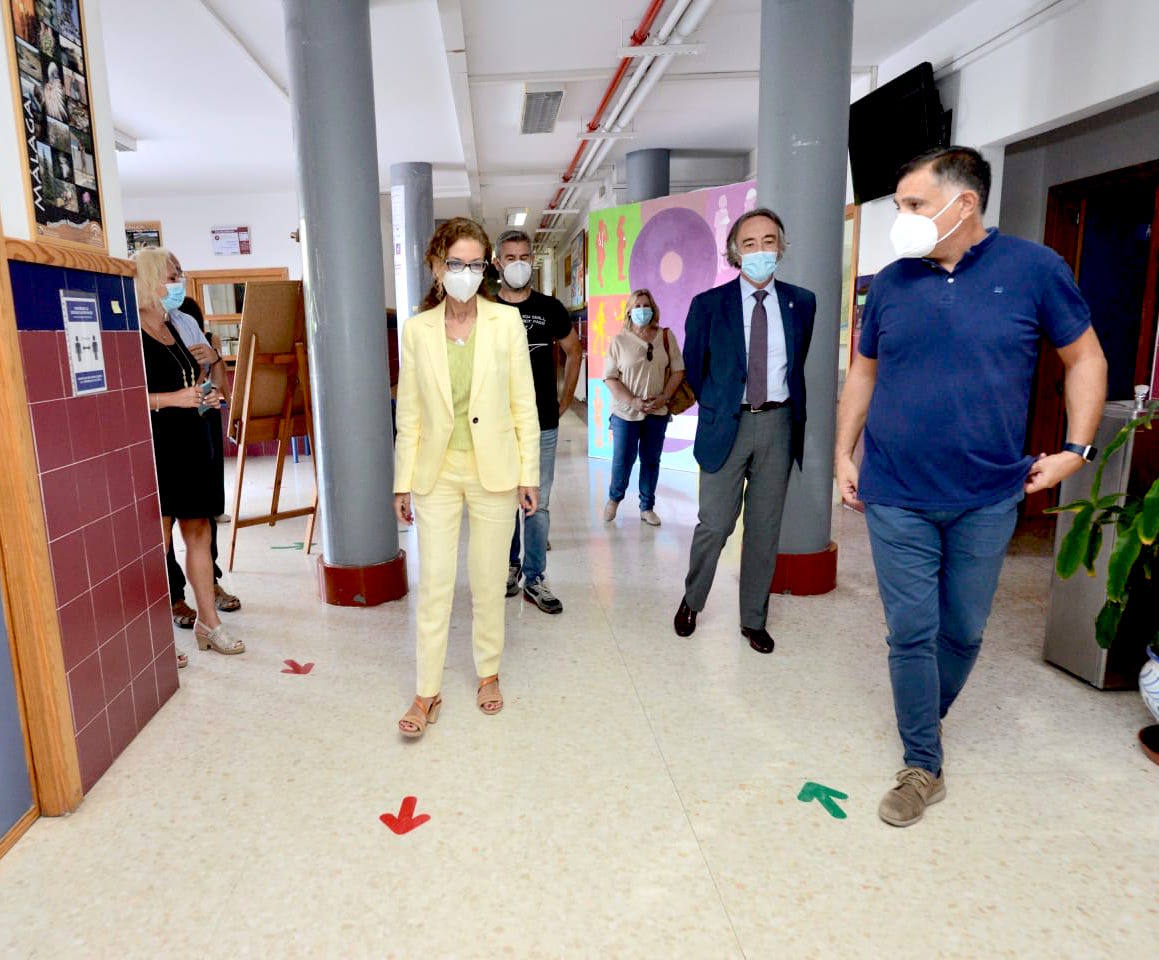 La Junta supervisa las medidas de prevención ante la Covid-19 en el IES Laurel de la Reina de La Zubia
