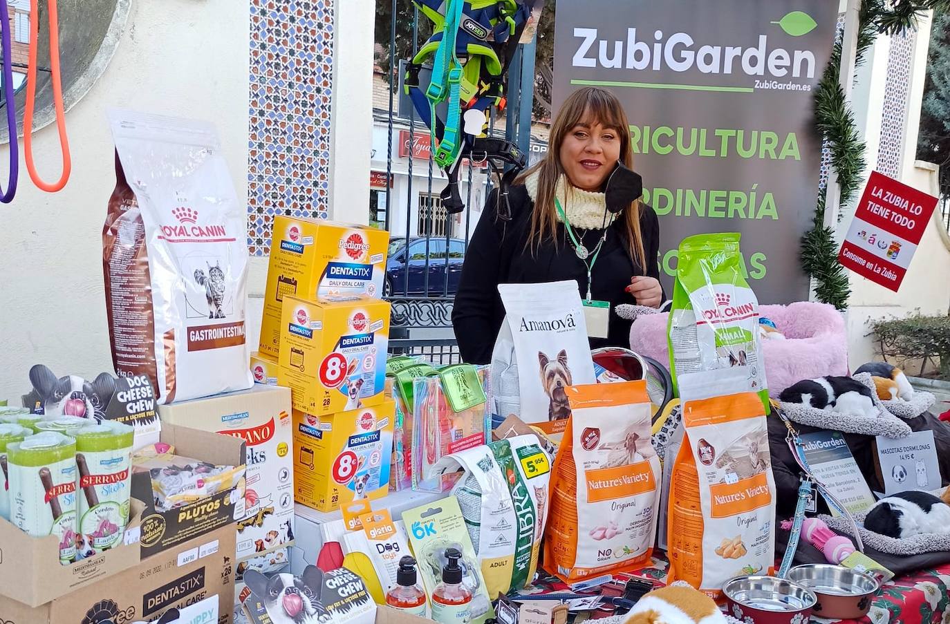 Fotos: Mercado navideño de artesanas en La Zubia