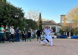 Exhibiciones de esgrima histórica en La Zubia.