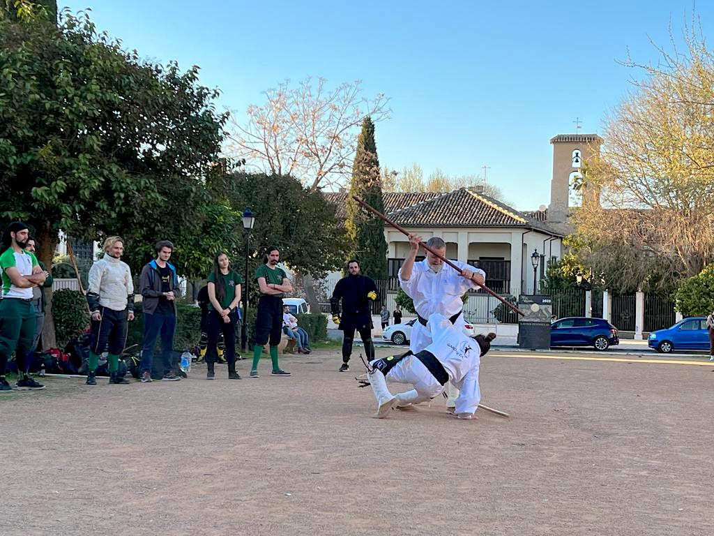 Exhibiciones de esgrima histórica en La Zubia.