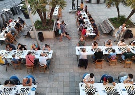 El Torneo Nocturno es una fiesta del ajedrez, ya que se disputa al aire libre.