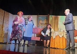 Representación de teatro aficionado a cargo de 'Al borde de lo inconcebible'.