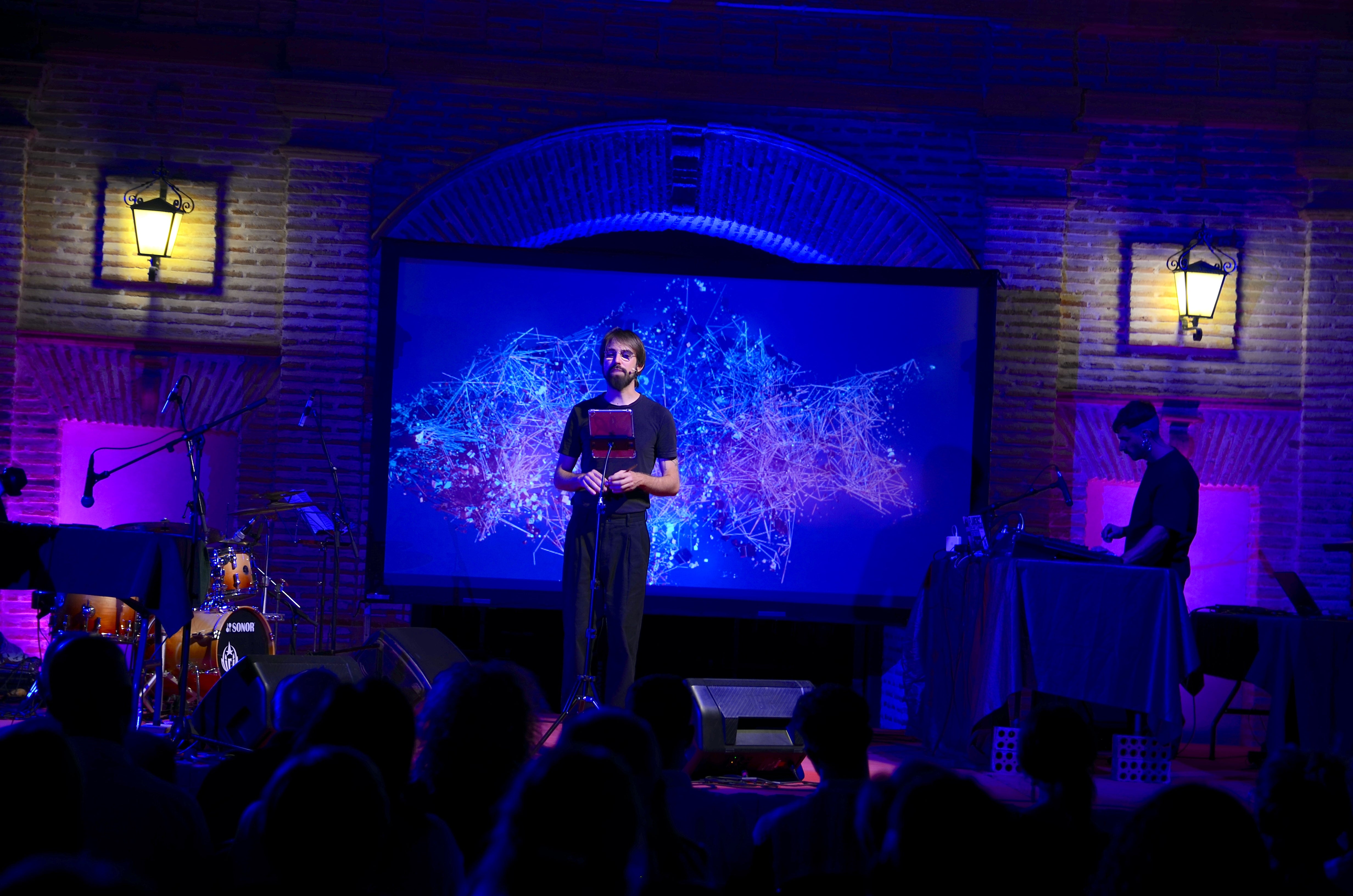 El festival zubiense Poesía en el Laurel apunta a la vanguardia norteña