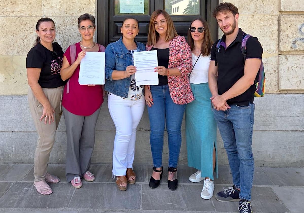 Presentación de las firmas.