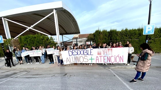 Las familias del CEIP Tierno Galván de La Zubia exigen una nueva línea educativa
