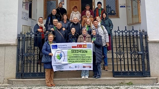 La Zubia muestra su patrimonio histórico al profesorado del programa 'Erasmus+'