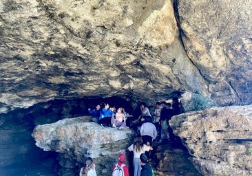 Actividad en la emblemática Cueva del Moro.