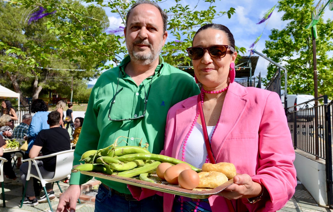 La esencia vecinal de las cruces de La Zubia