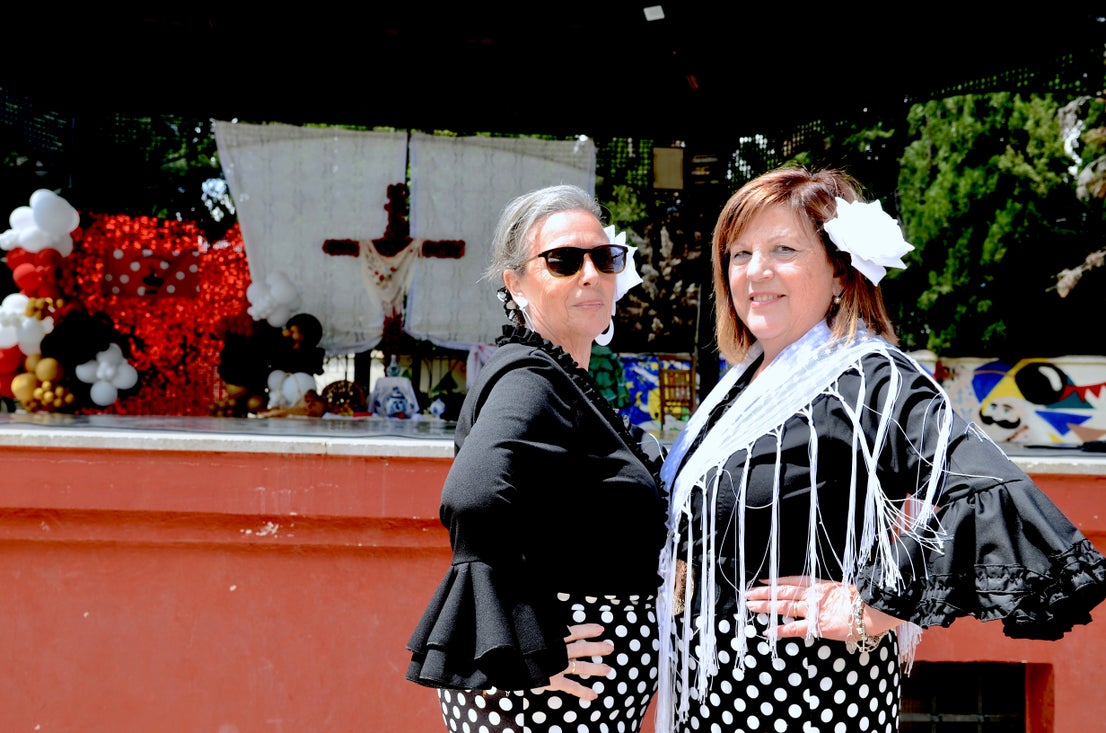 La esencia vecinal de las cruces de La Zubia