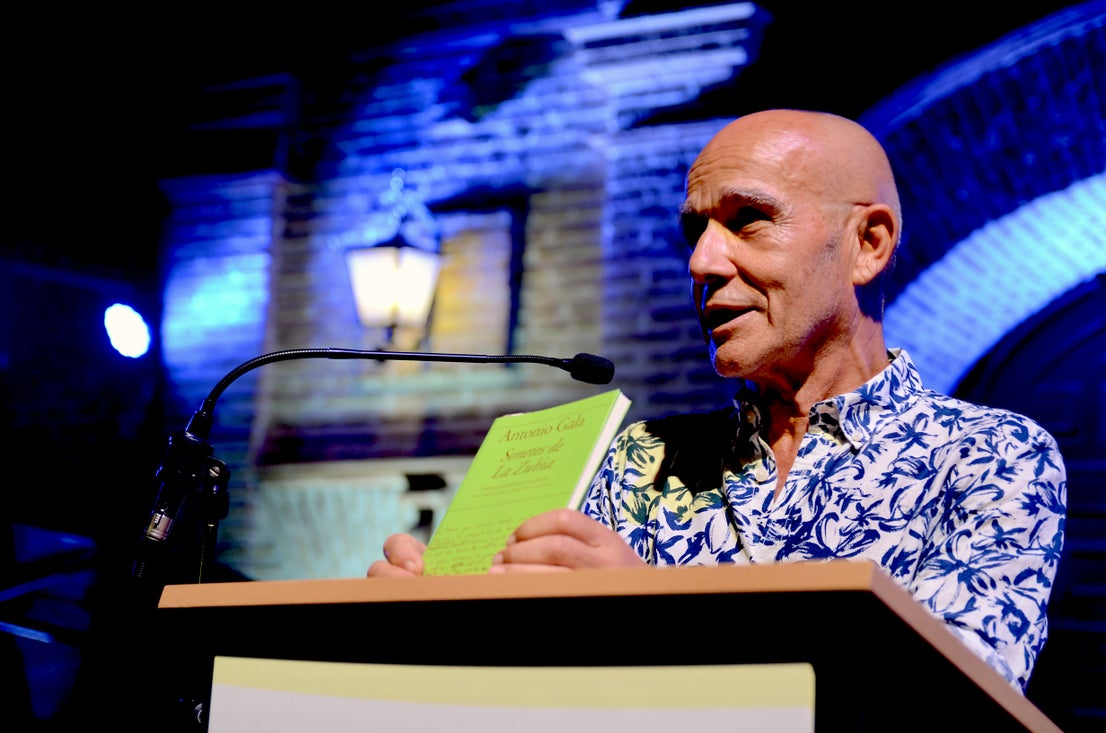 Arranca el festival Poesía en el Laurel