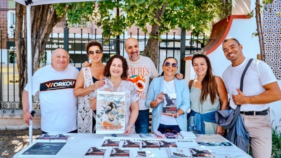 La Zubia exhibe su tejido asociativo y su oferta de talleres en el Parque de la Encina