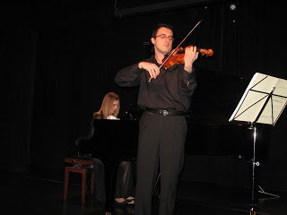 Schumann, Falla y Sarasate protagonizan el último 'Viernes clásico'