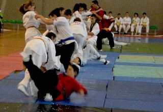 200 taekwondistas celebran los 30 años del Club de Artes Marciales