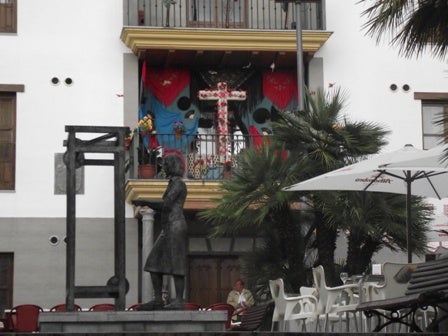 La Zubia disfruta con alegría del Día de la Cruz