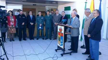 El subdelegado del Gobierno inaugura la nueva jefatura de la Policía Local
