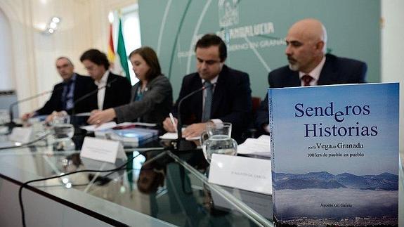 Agustín Gil García presenta su libro Senderos e Historias por la Vega de Granada