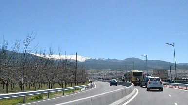 El pleno somete a votación solicitar fondos para reformar la carretera
