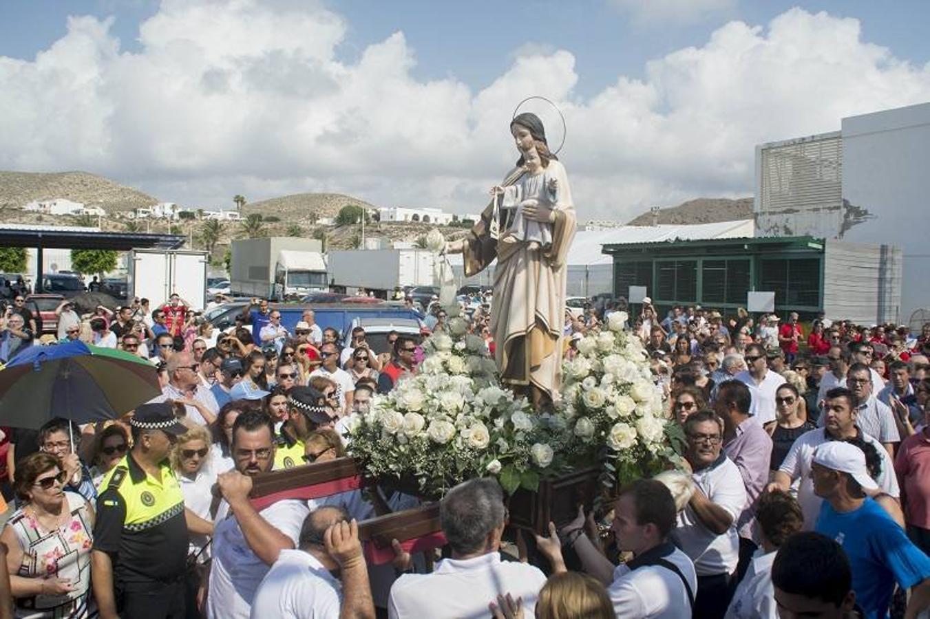 Carboneras celebró las fiestas del Pescador y del Turismo en honor a la Virgen del Carmen, patrona del mar. El municipio vivió dos días en los que una amplia programación hizo que vecinos y turistas disfrutaran de diversas actividades.