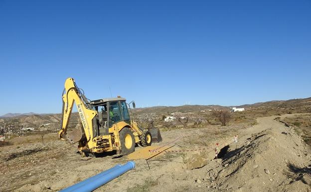 Comienzan las obras de renovación de tuberías en Huércal-Overa