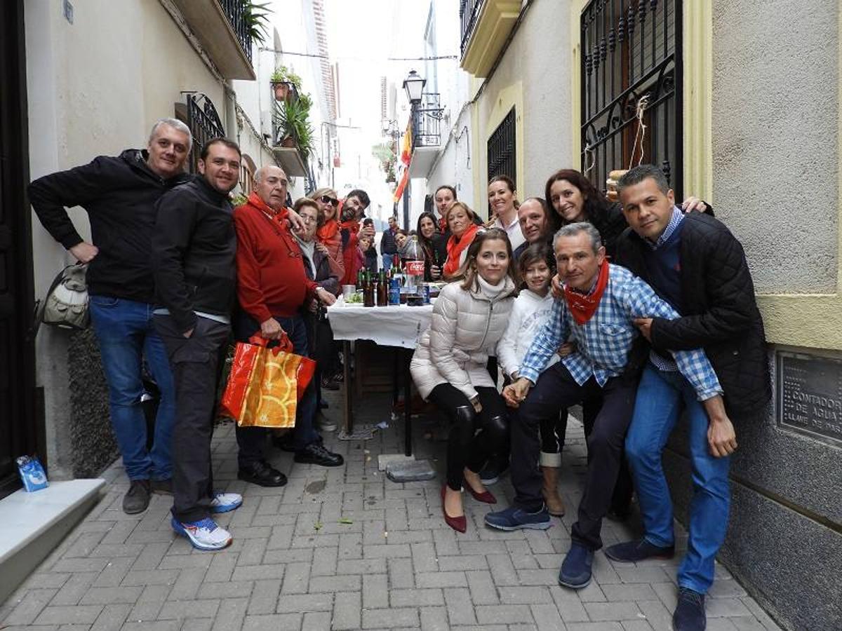Ni el frio ni la amenaza de lluvia frenó a los miles de visitantes que se desplazaron hasta Lubrín para disfrutar junto a sus vecinos de la primera fiesta del año en el Levante almeriense, declarada de Interés Turístico de Andalucía.