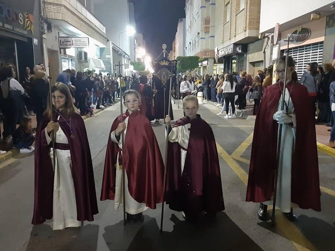 La Cofradía Santo Cristo de la Misericordia y Santísima Virgen de la Amargura (Madre de la Salud) procesionó este Miércoles Santo por las calles de Garrucha de manera muy emotiva.