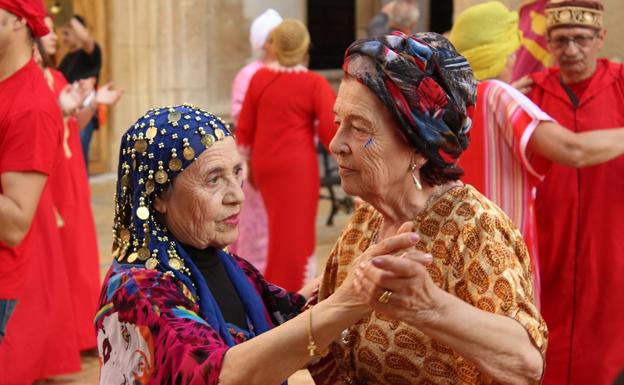 Baile de Moros y Cristianos celebrado hace unos días en Vera con motivo de la presentación.