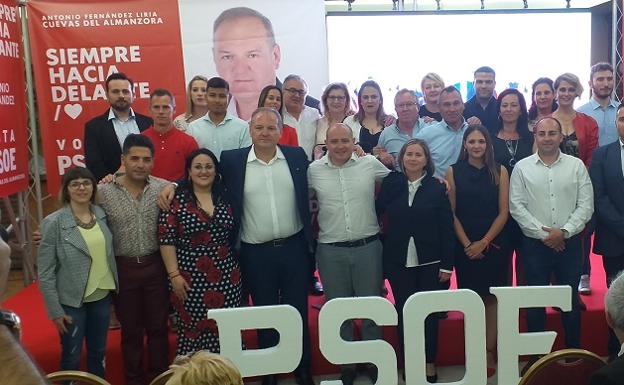 El PSOE de Cuevas del Almanzora celebró en la noche del domingo su primer acto público, tras la suspensión del viernes.