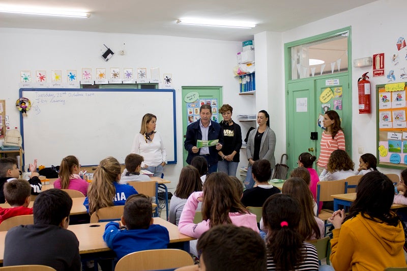Carboneras inicia una campaña para fomentar el uso del Punto Limpio