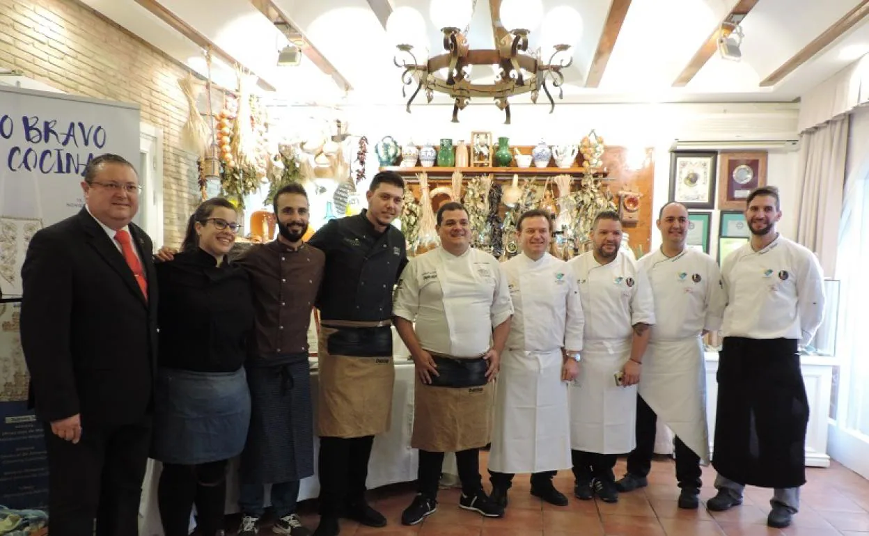 Antonio y Ginés Carmona junto a los chefs de esta primera jornada