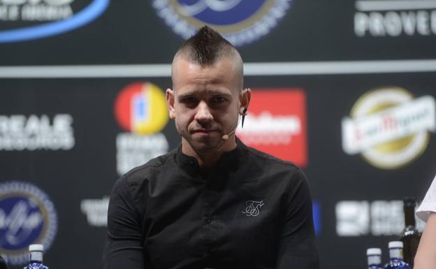 ¿Gamba roja 'catalana'? El lapsus del chef Dabiz Muñoz en redes por el que lo invitan a visitar Garrucha