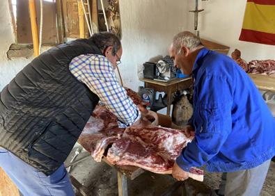 Imagen secundaria 1 - Distintas imágenes de la matanza.