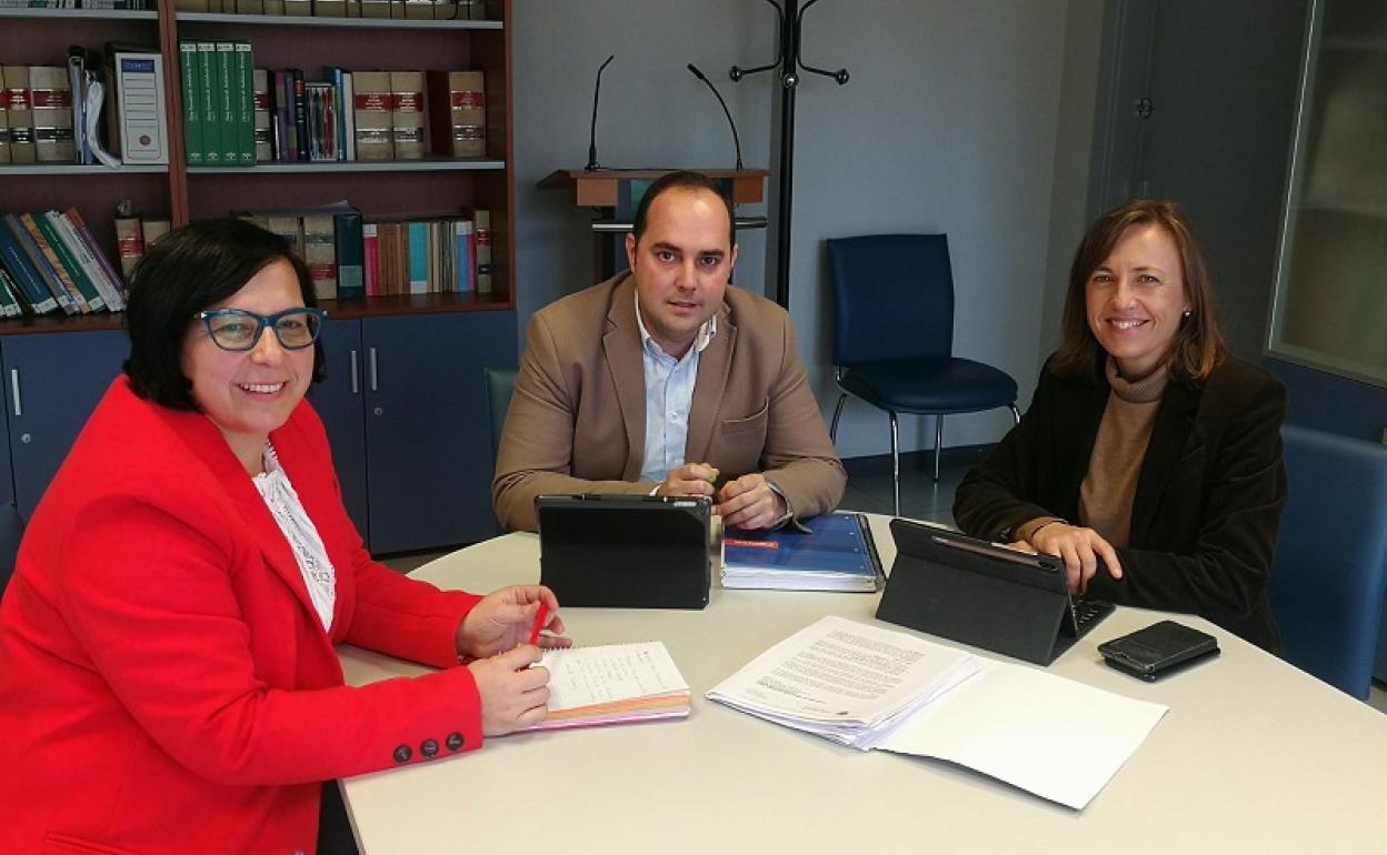 Reunión con el Director General de Infraestructuras del Agua de la Junta de Andalucía, Sergio Arjona. 