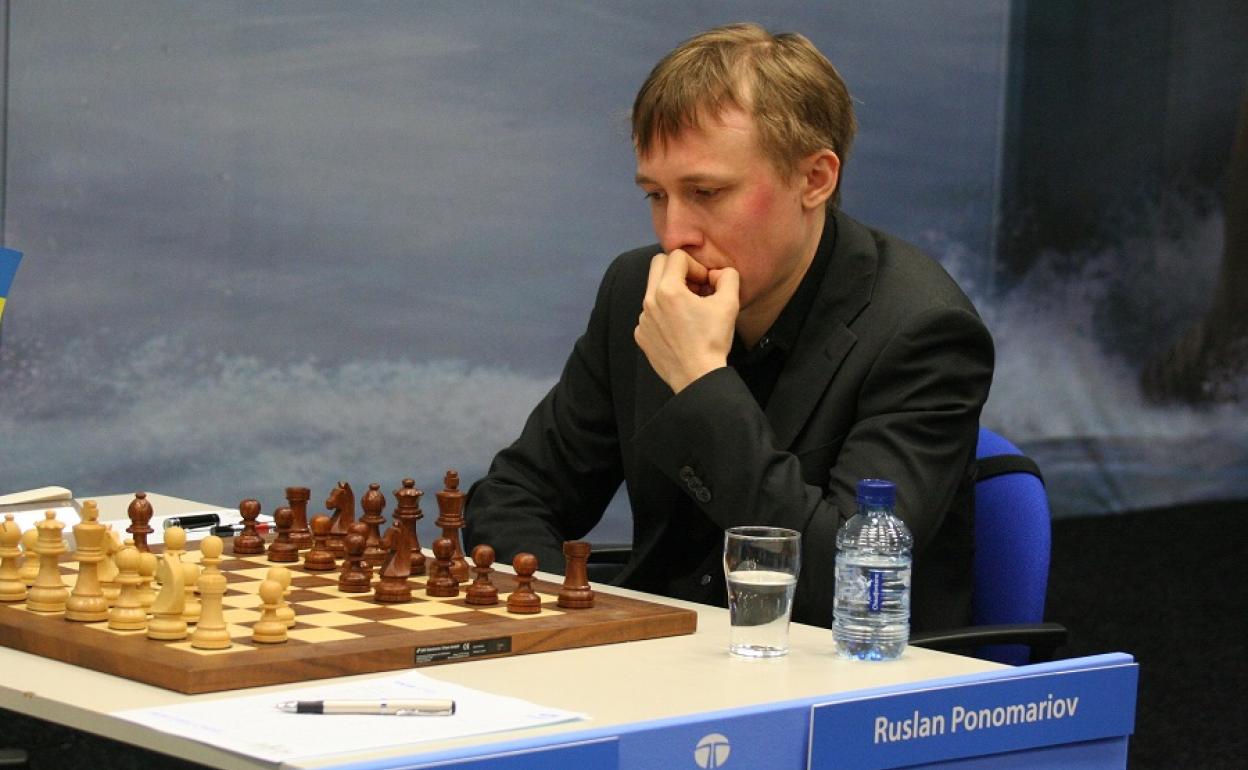 El campeón del mundo en ajedrez, Ruslan Ponomáriov. 
