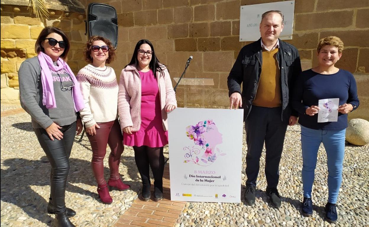 Cuevas organiza una amplia programación de actividades por el Día de la Mujer