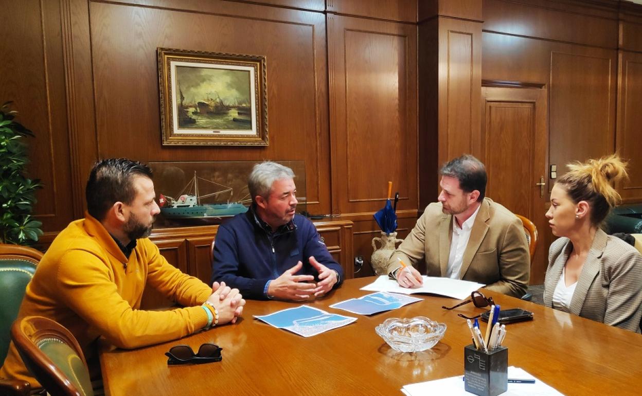 Ciudadanos estudia la posibilidad de ampliar el Puerto de Garrucha con un segundo muelle