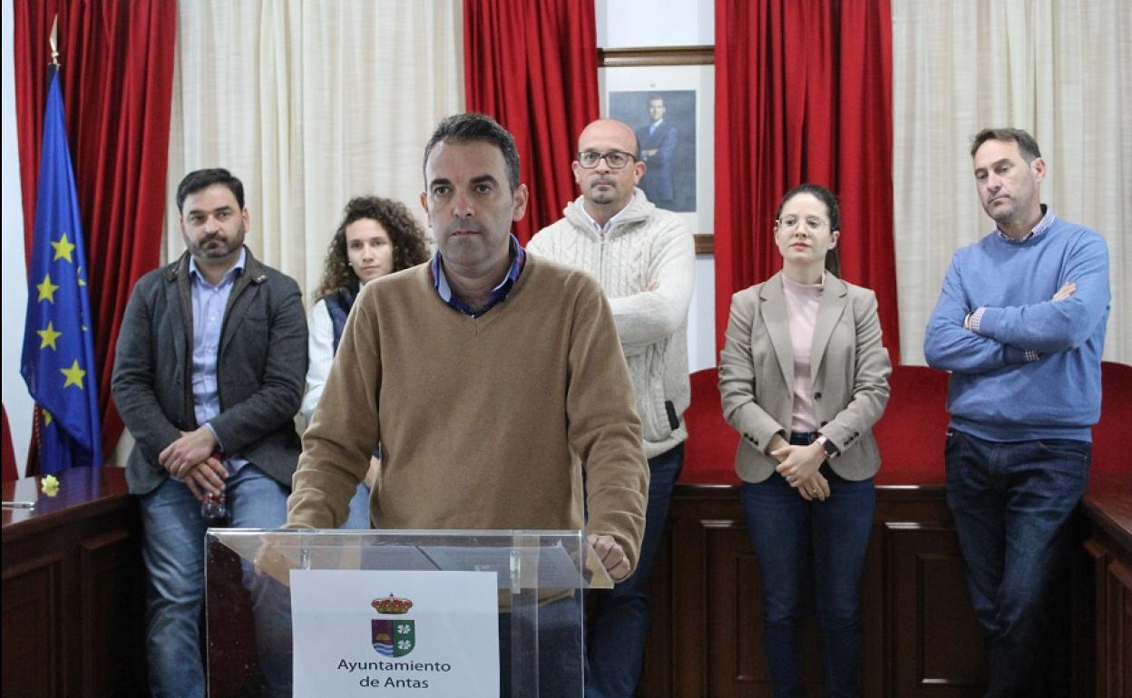Rueda de prensa en el Ayuntamiento de Antas. 