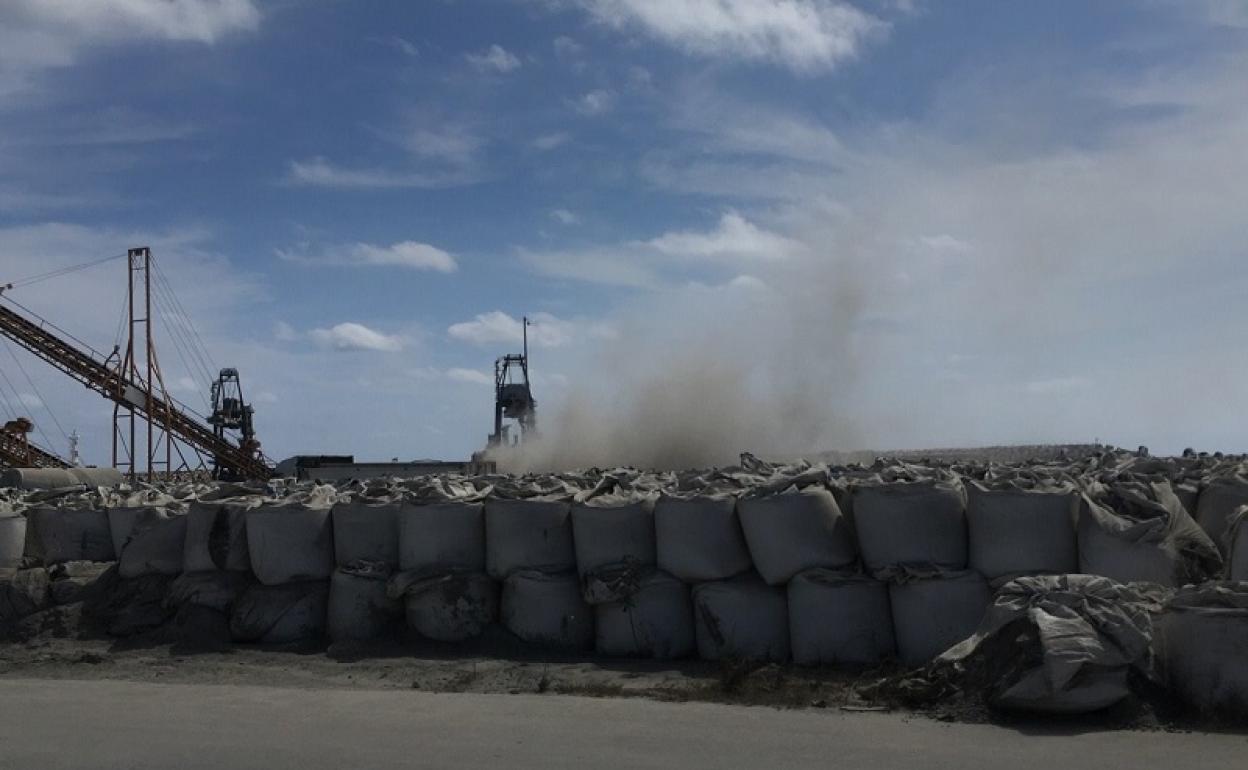 'Muévete por Carboneras' avisa de que «no admitirán por decreto» el proyecto de Minas de Alquife