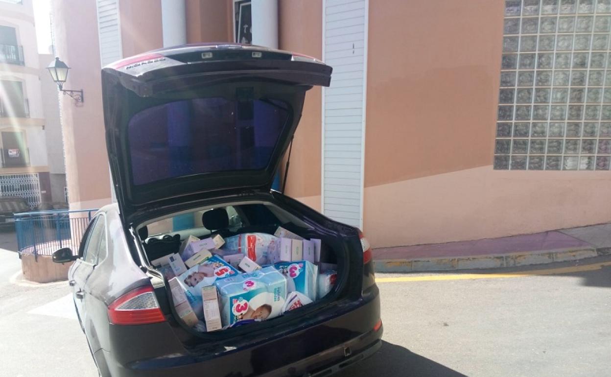 Entrega de alimentos infantiles al Banco de Alimentos de Garrucha. 