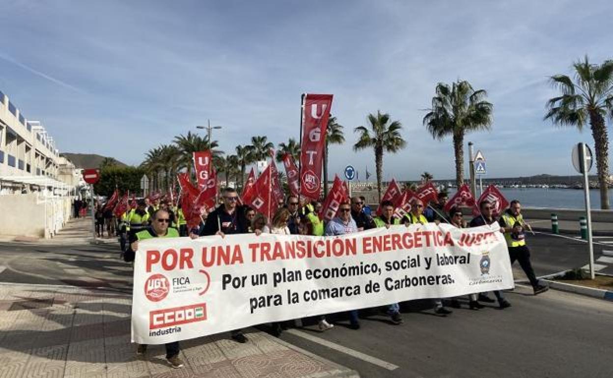 Carboneras confía en la creación de una Oficina de Reactivación por el cierre de Endesa