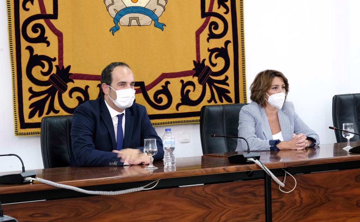 Díaz exige a Moreno que «se ponga las pilas» con Carboneras