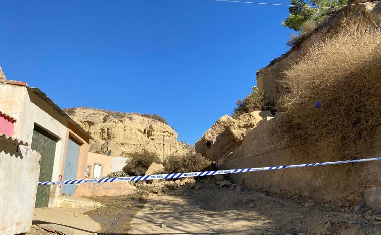 Zona acordonada por la Policía Local de Cuevas del Alamnzora. 