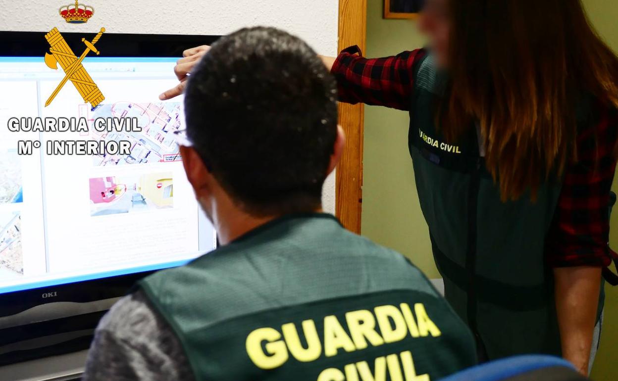 Sucesos en Almería | Un cribado de Covid-19 en Cuevas del Almanzora acaba con un detenido por usurpar la identidad de un trabajador
