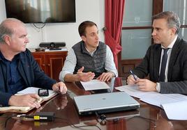 Vera mantiene la libertad horaria del comercio para verano y Semana Santa