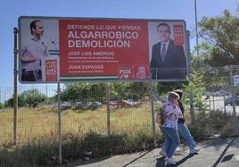PSOE denuncia a la Junta Electoral los carteles de Greenpeace pidiendo la demolición del Algarrobico