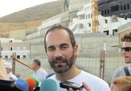 José Luis Amérigo, alcalde de Carboneras, en declaraciones junto al Algarrobico.