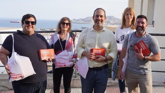 El PSOE dará material escolar gratis y hará un festival de música para jóvenes